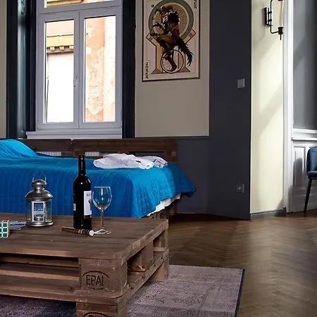 Walnuttree Loft Style Prestige Lejlighed *
